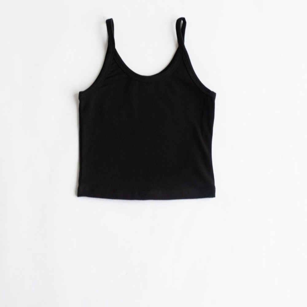 ISO ARQ small or xs crop tops